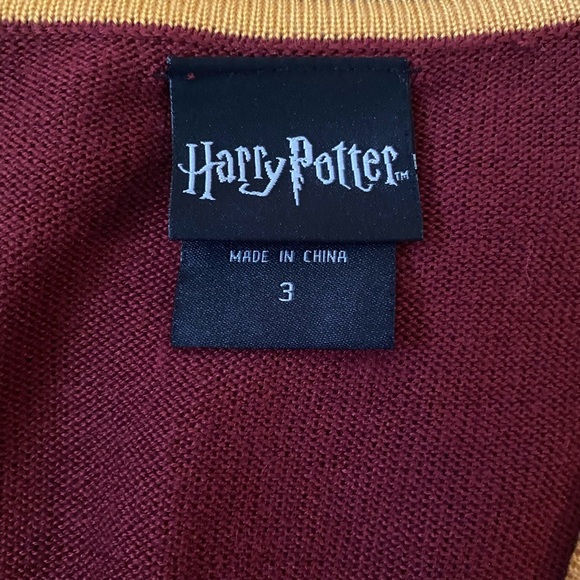 Torrid Harry Potter Gryffindor Dark Red Varsity Boyfriend Cardigan Sz 3 - Picture 9 of 11